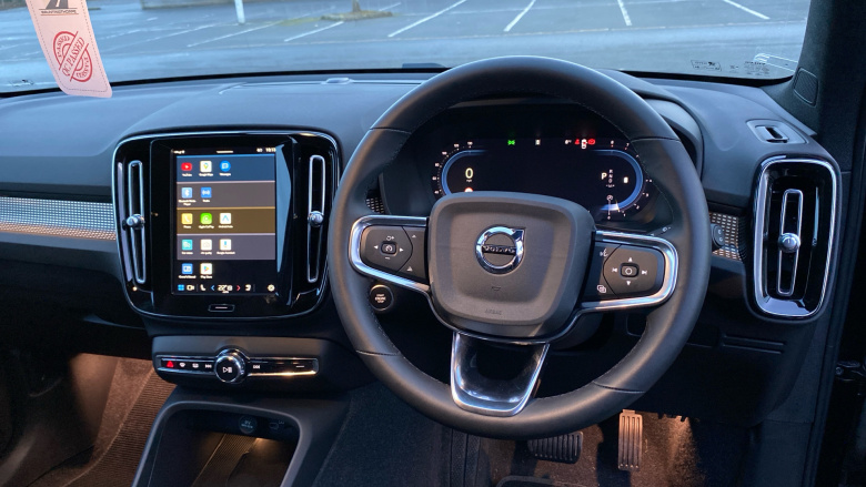 Volvo XC40 2.0 B3P Plus Dark 5dr Auto Petrol Estate